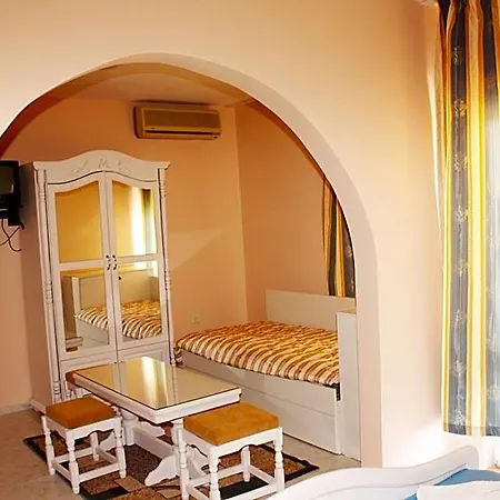 Hotel Family Paros 2